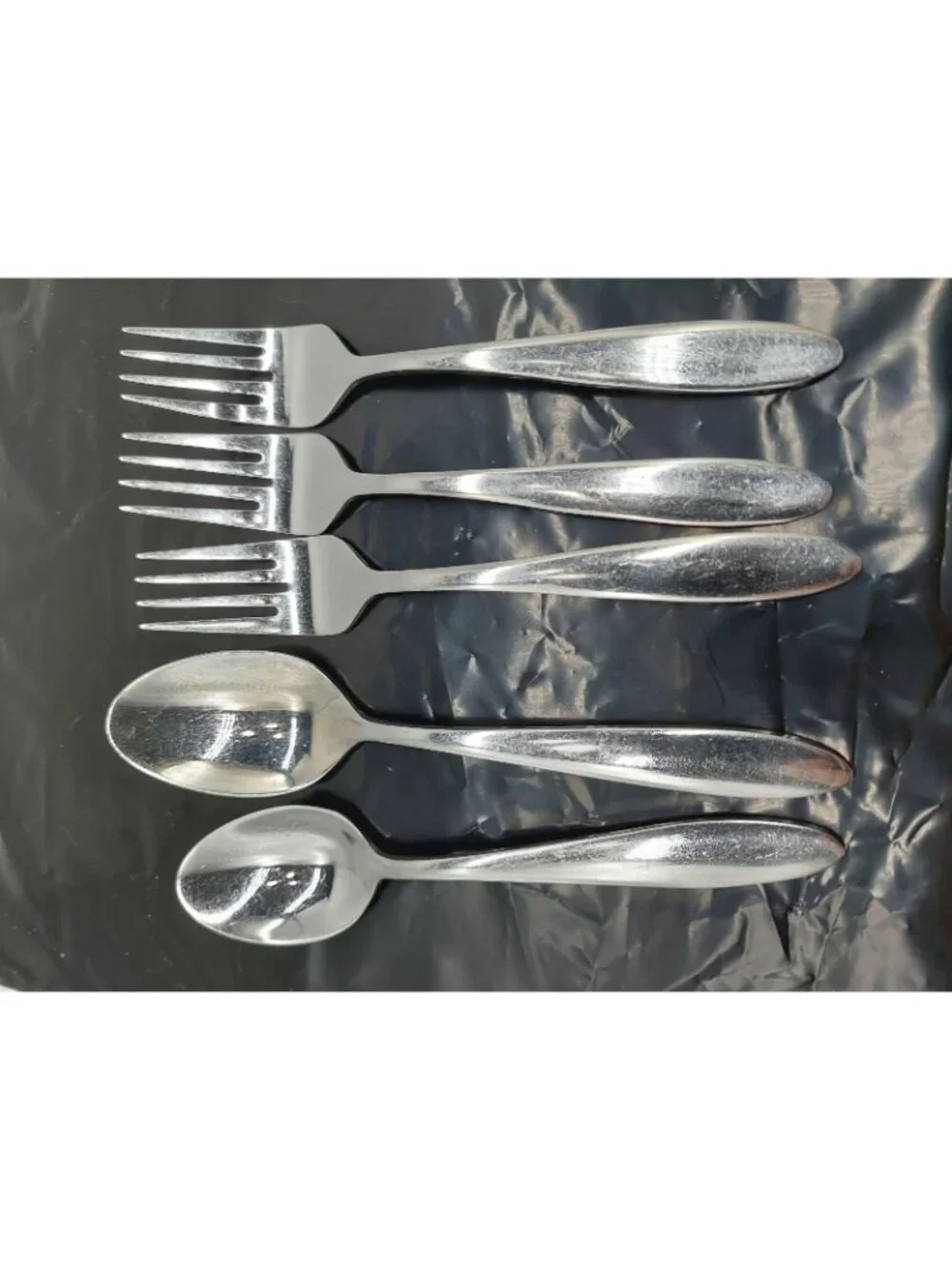 Oneida Taylor Everyday Flatware 1 Soup Spoon 3 Forks 1 Large Spoon Set 5